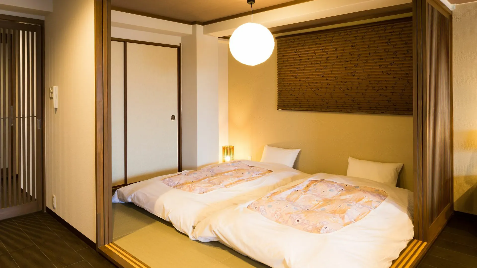 Kyoto Riverview House Kyoraku 4*,  Giappone